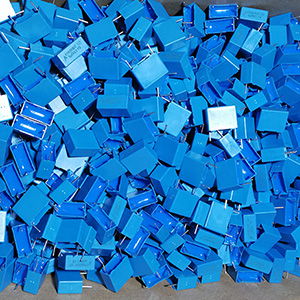 可以用貼片電容替換薄膜電容器嗎？