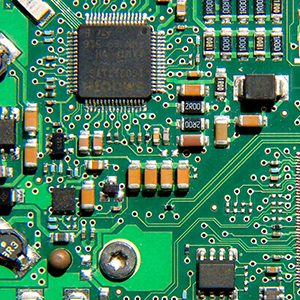 貼片電容的容值會(huì)隨電壓變化而變化嗎？