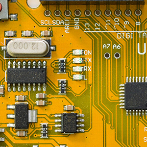 貼片電容器為啥深受各領(lǐng)域喜愛呢？